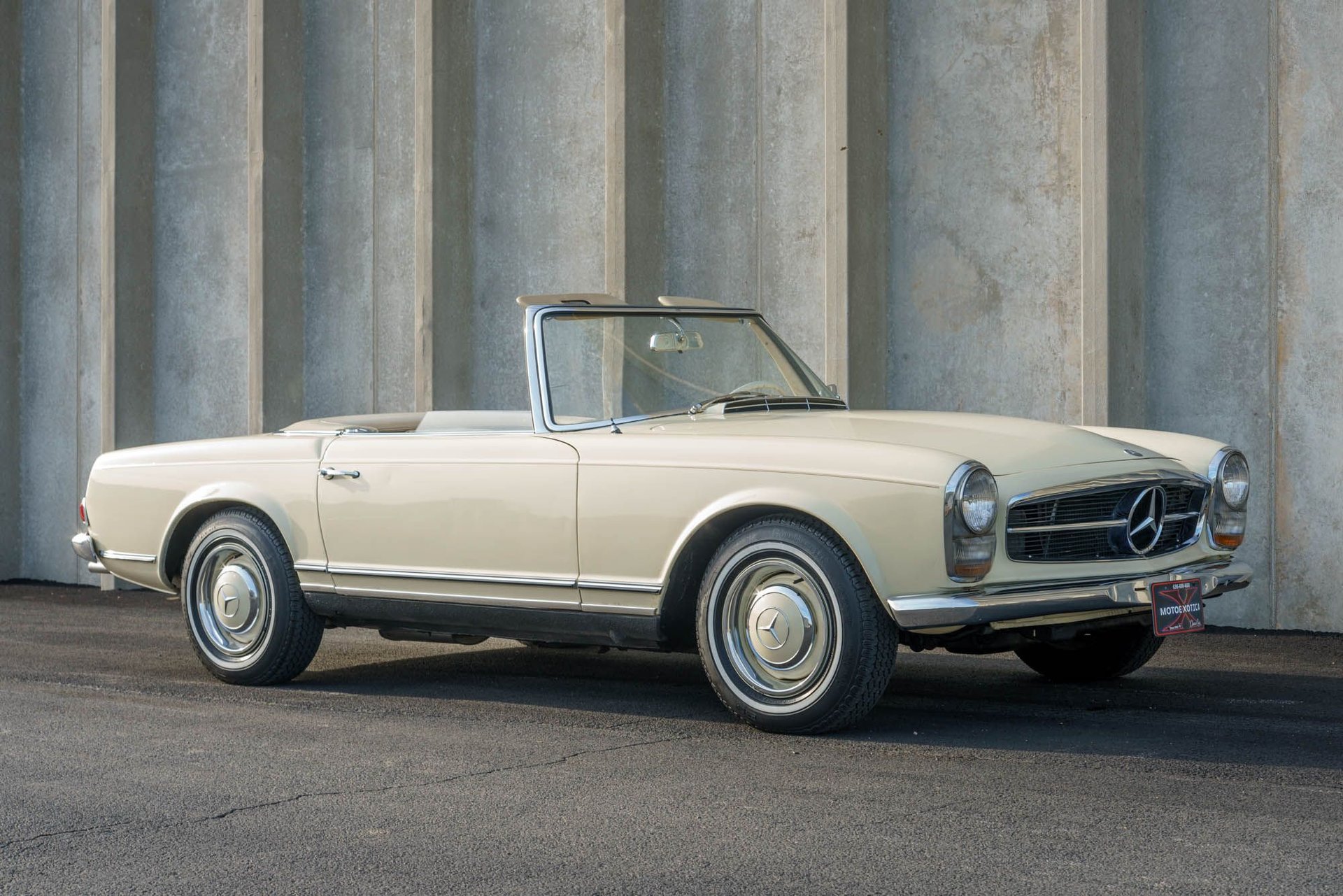 1966 Mercedes-Benz 230SL | Motoexotica Classic Cars