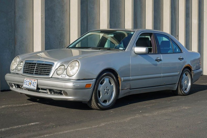 1999 Mercedes-Benz E55 32