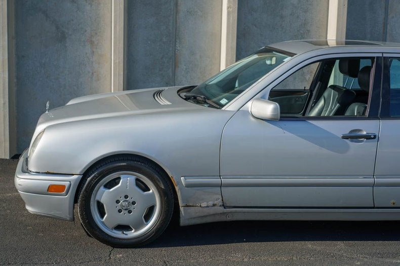 1999 Mercedes-Benz E55 37