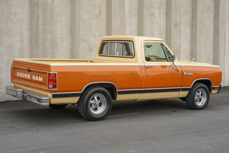 1981 Dodge D150 Royal Half-ton 28