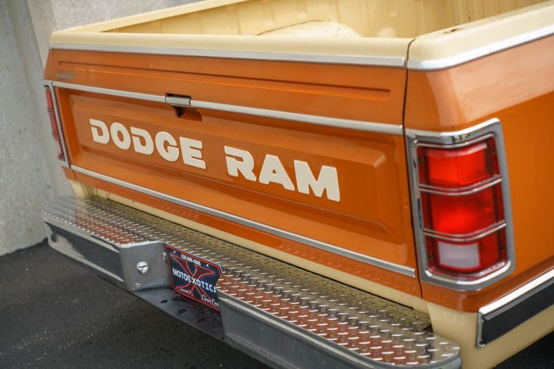 1981 Dodge D150 Royal Half-ton 56