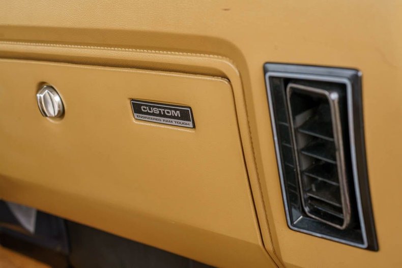 1981 Dodge D150 Royal Half-ton 124