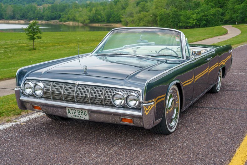 1963 Lincoln Continental 36