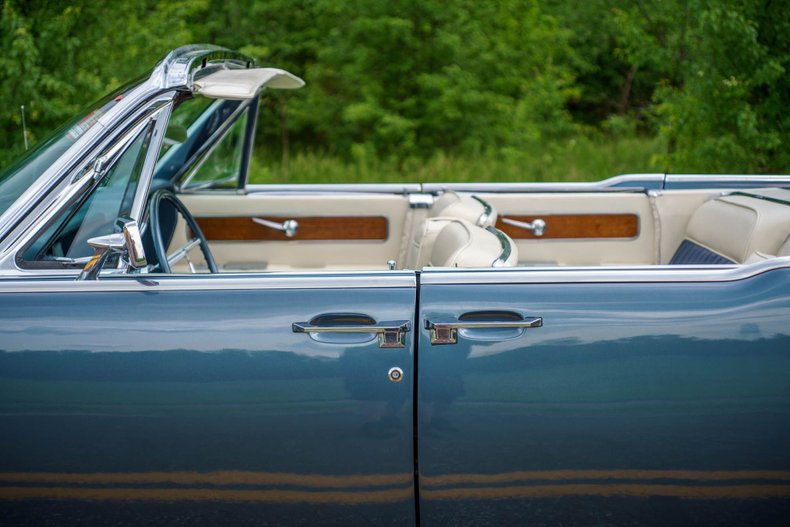 1963 Lincoln Continental 42
