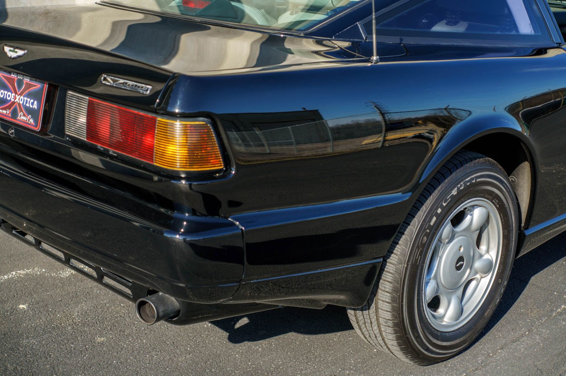 230112 | 1992 Aston Martin Virage | Motoexotica Classic Cars