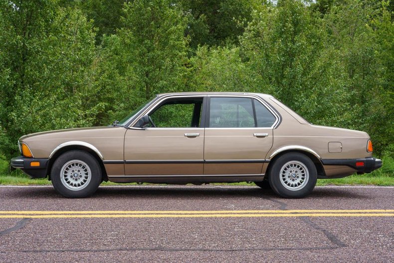 1984 BMW 733I 34