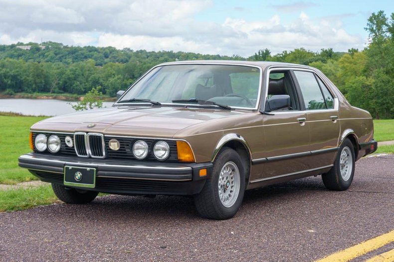 1984 BMW 733I 37