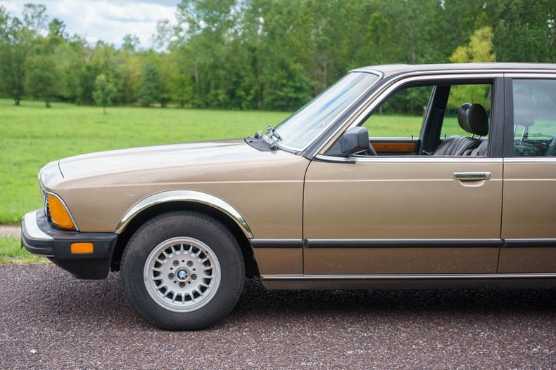 1984 BMW 733I 40