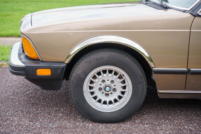 1984 BMW 733I 42