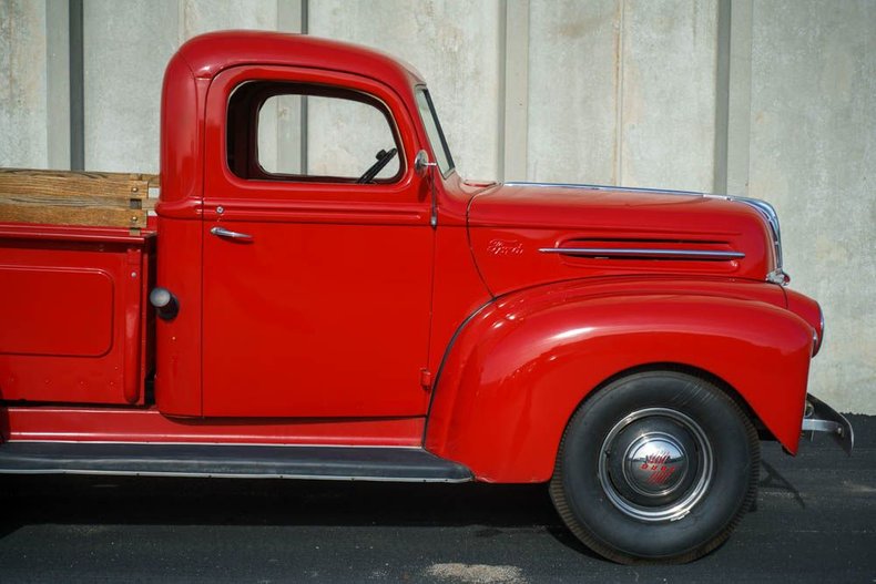 1947 Ford F1 33
