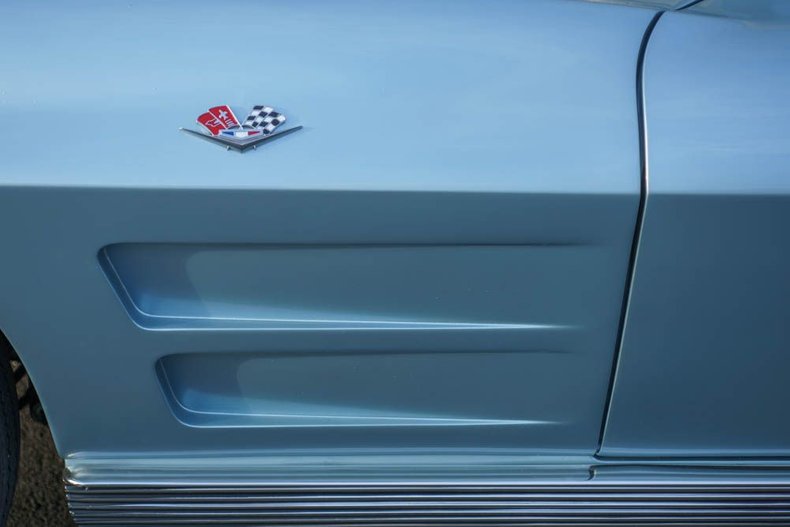 1963 Chevrolet Corvette 11