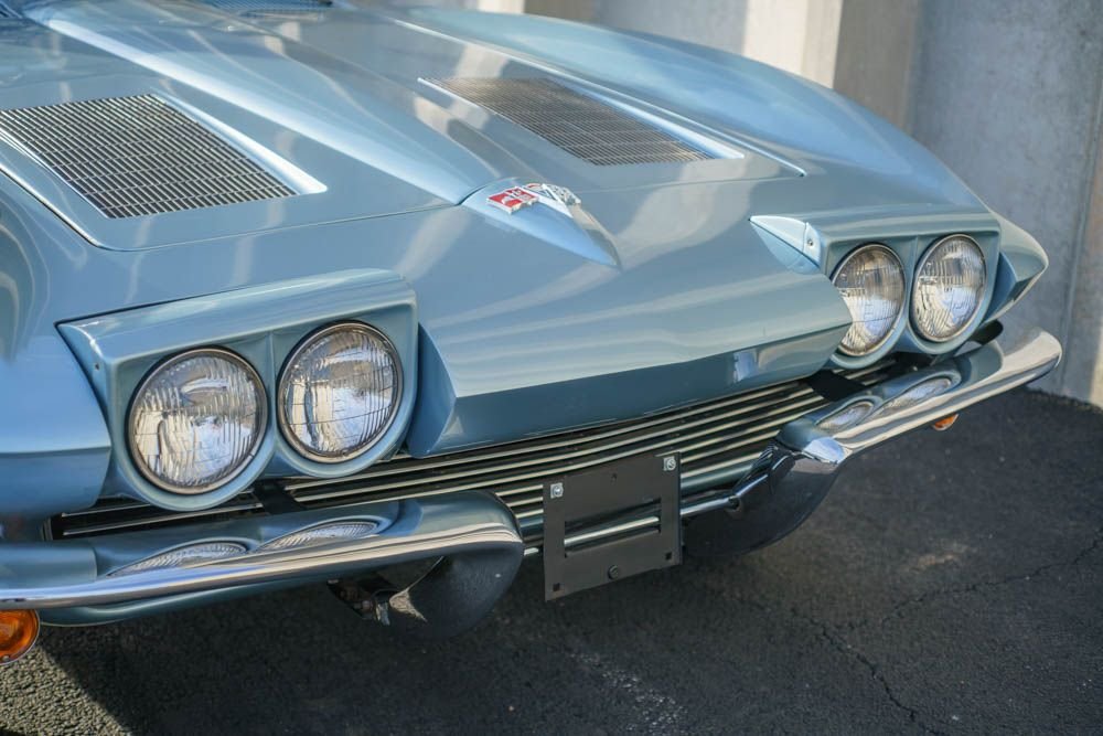 C00447 | 1963 Chevrolet Corvette | Motoexotica Classic Cars