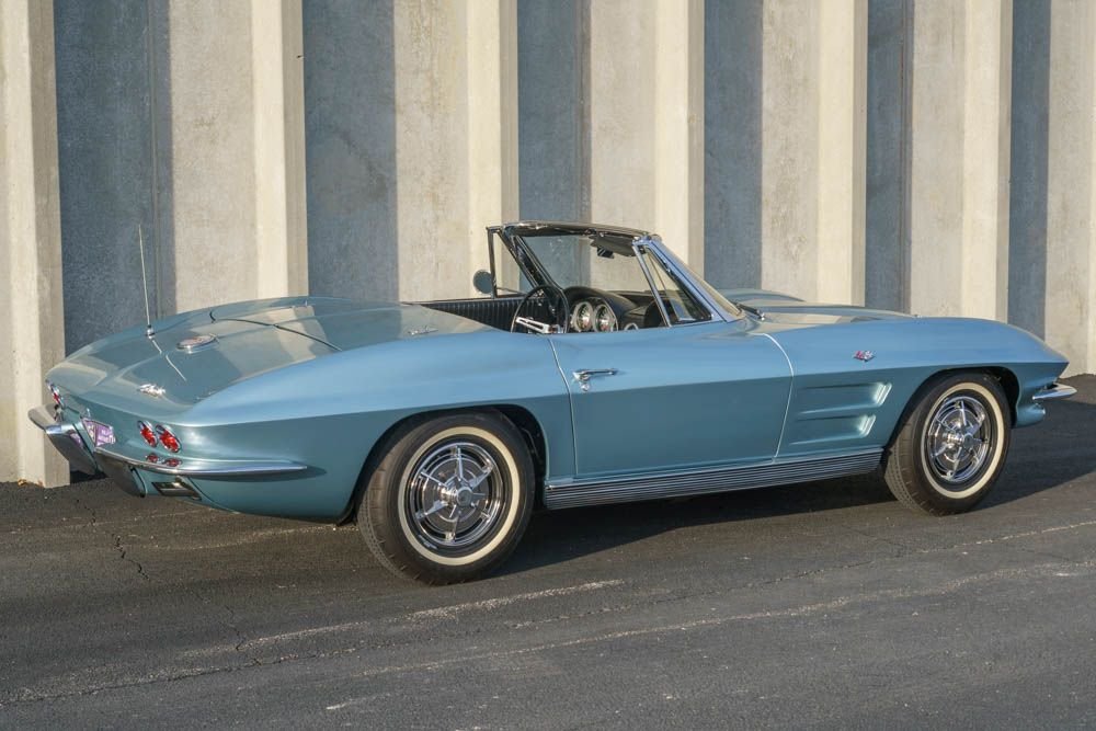 C00447 | 1963 Chevrolet Corvette | Motoexotica Classic Cars