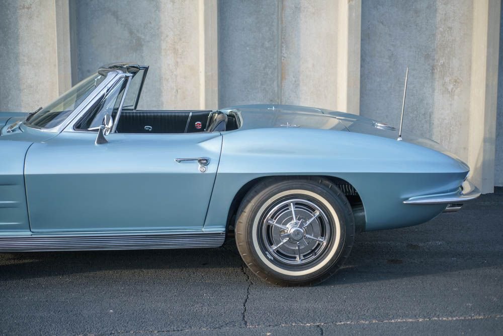 C00447 | 1963 Chevrolet Corvette | Motoexotica Classic Cars