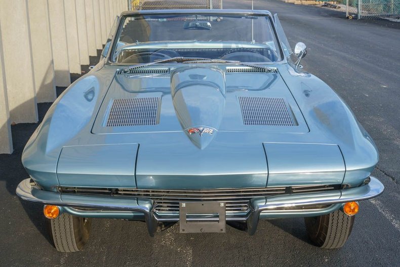 1963 Chevrolet Corvette 32