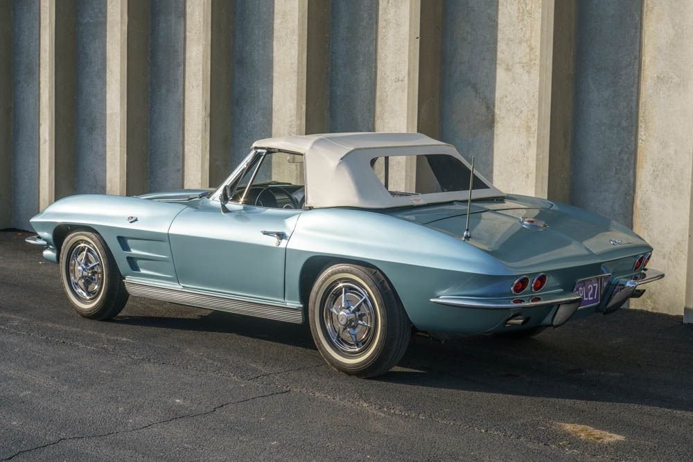 C00447 | 1963 Chevrolet Corvette | Motoexotica Classic Cars