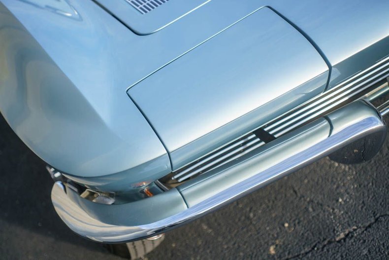 1963 Chevrolet Corvette 102