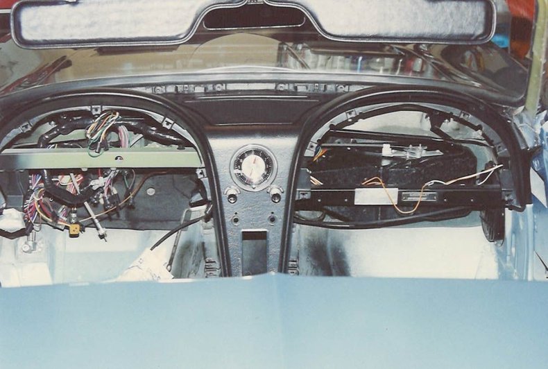 1963 Chevrolet Corvette 213
