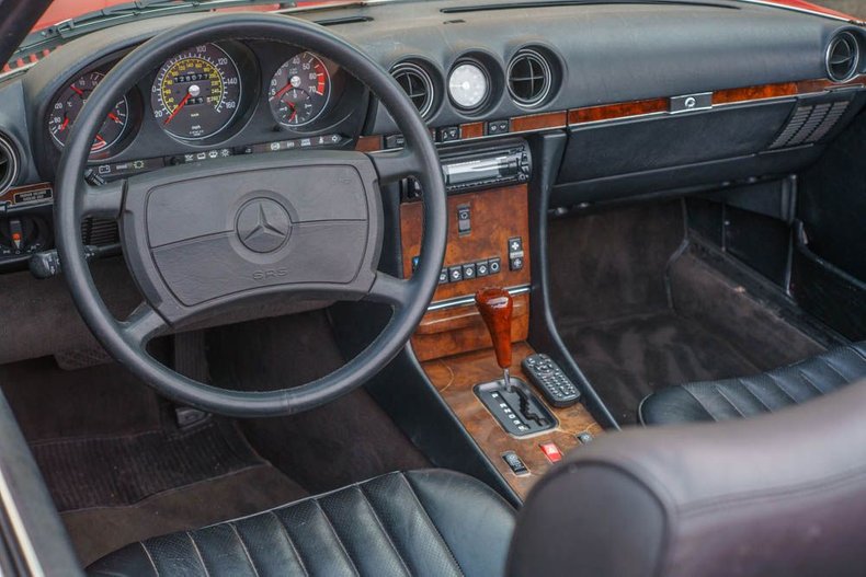 1988 Mercedes-Benz 560 SL 118