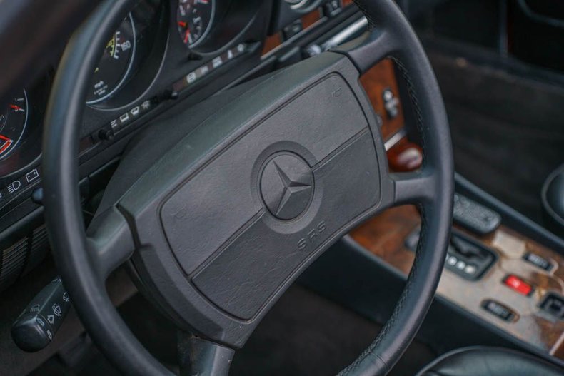 1988 Mercedes-Benz 560 SL 130