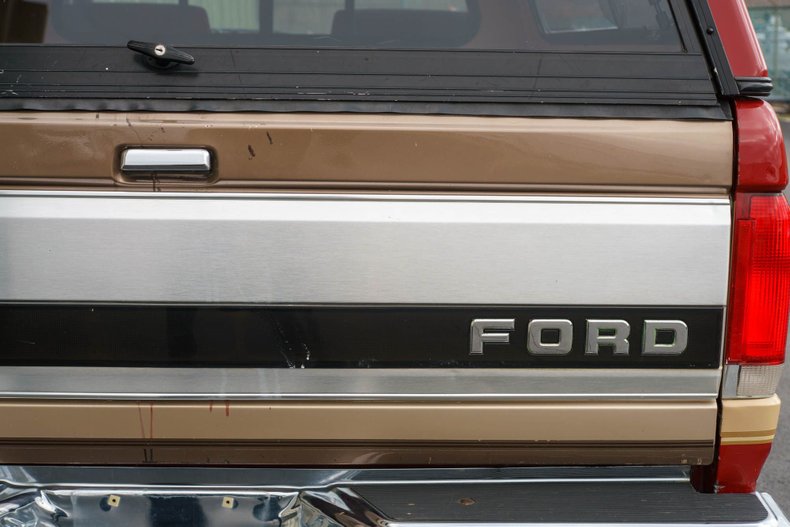 1990 Ford F-150 XLT Lariat 58