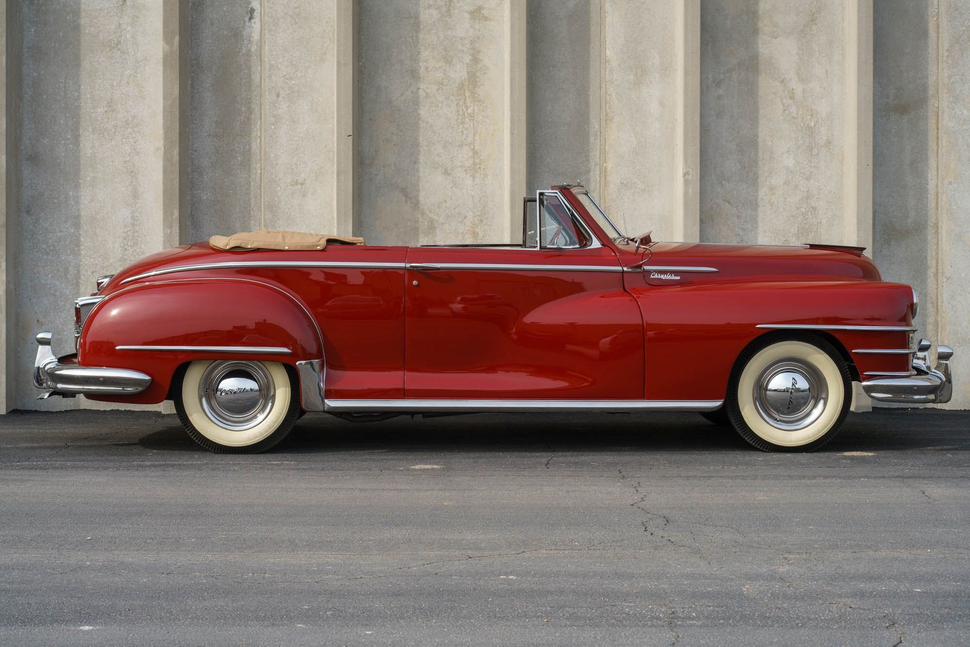 240107 | 1947 Chrysler Windsor Convertible  | Motoexotica Classic Cars