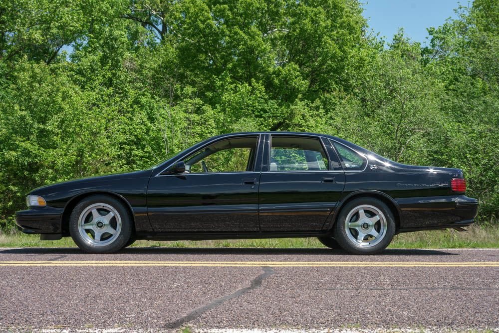 240417 | 1996 Chevrolet Impala SS | Motoexotica Classic Cars