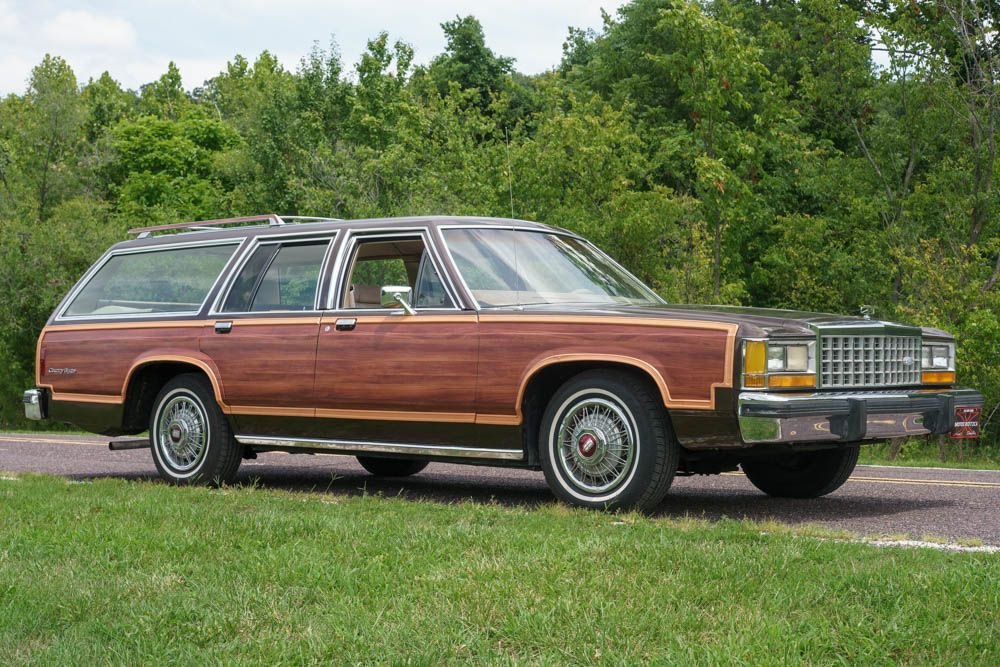 1987 Ford Country Squire | Motoexotica Classic Cars