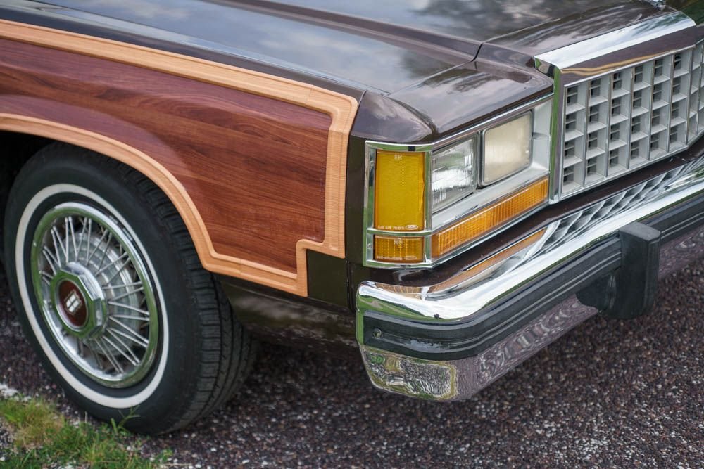 240502 | 1987 Ford LTD Country Squire Wagon LX | Motoexotica Classic Cars