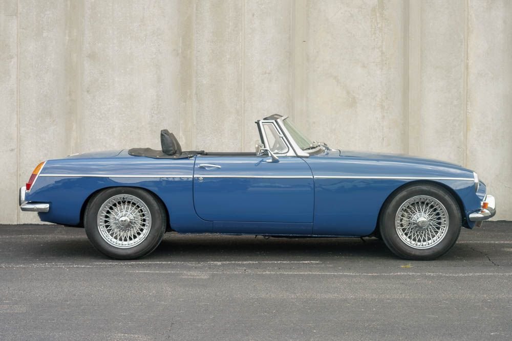 C00458 | 1969 MG MGC Roadster | Motoexotica Classic Cars