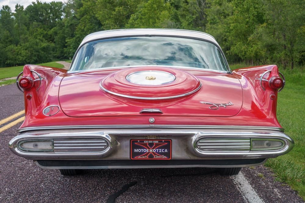 240505 | 1957 Chrysler Imperial | Motoexotica Classic Cars