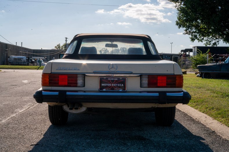 1983 Mercedes-Benz 380 SL 24