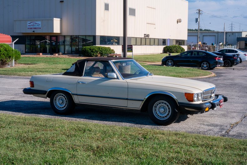 1983 Mercedes-Benz 380 SL 29