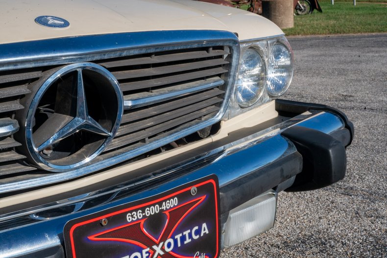 1983 Mercedes-Benz 380 SL 38