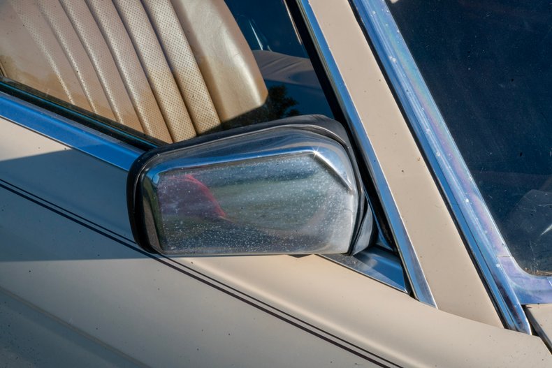 1983 Mercedes-Benz 380 SL 47