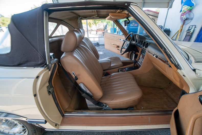 1983 Mercedes-Benz 380 SL 67