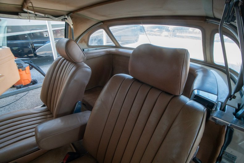 1983 Mercedes-Benz 380 SL 68