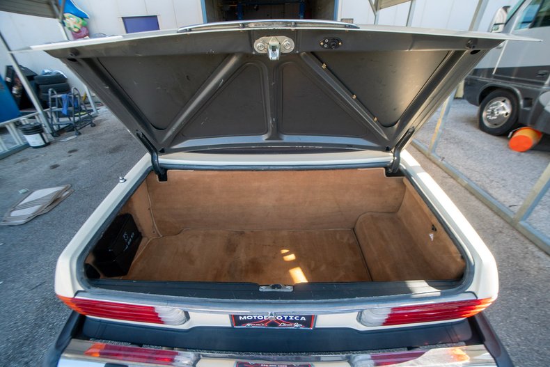 1983 Mercedes-Benz 380 SL 10