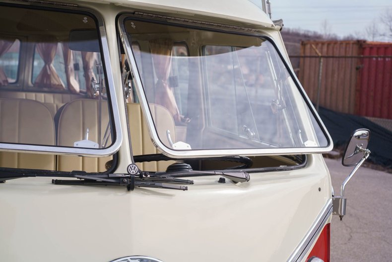 1974 Volkswagen Type 2 | Motoexotica Classic Cars