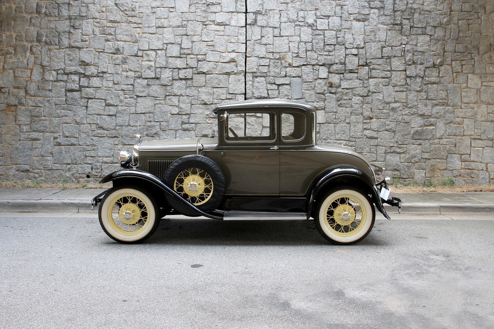 1930 Ford Model A Deluxe Coupe Ref. # 41772 Factory Photo 