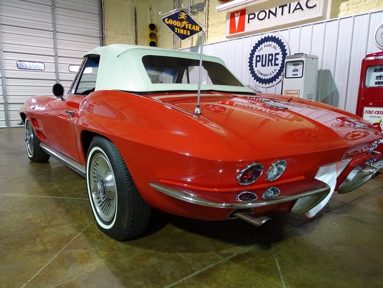 1965 Chevrolet Corvette 10