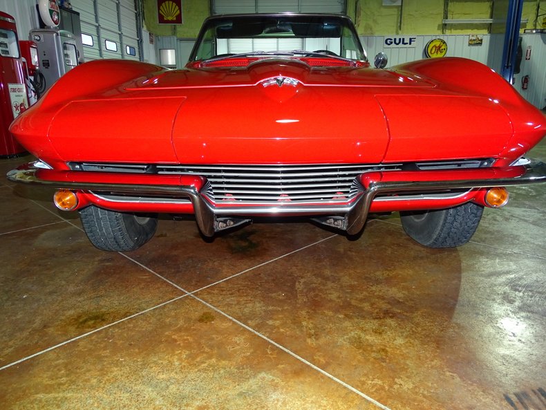 1965 Chevrolet Corvette 14