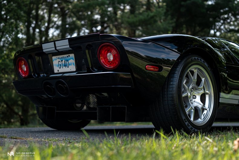 2006 Ford GT 26