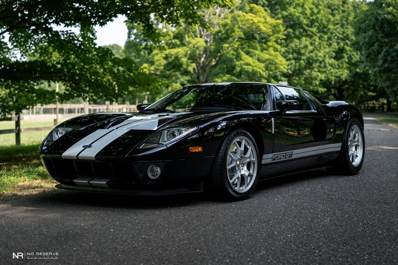 2006 Ford GT 32