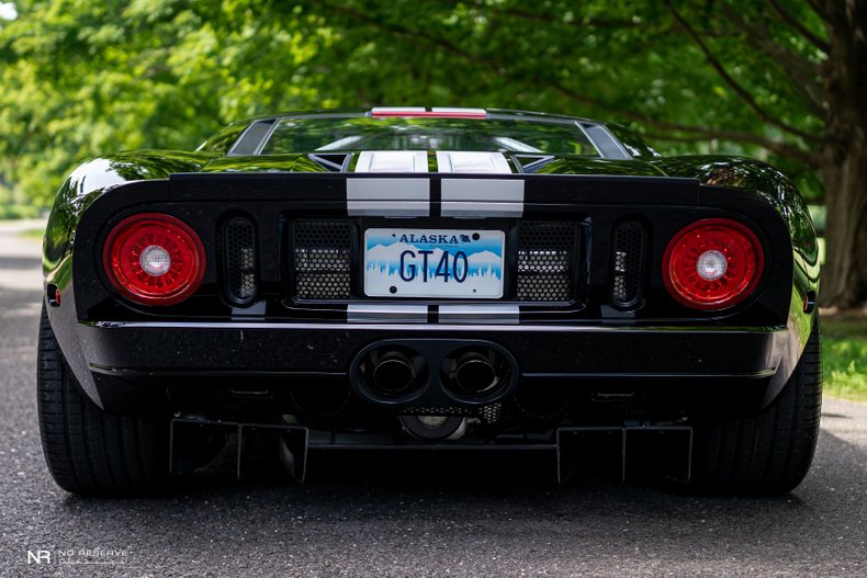 2006 Ford GT 28