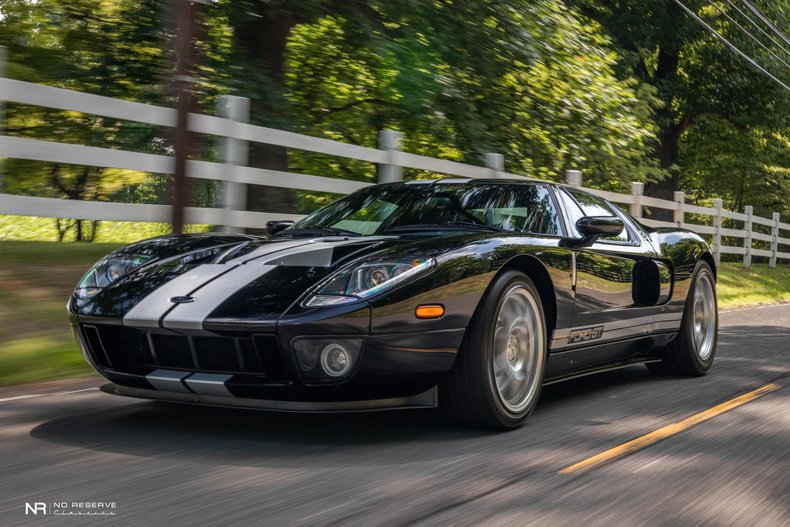 2006 Ford GT 17