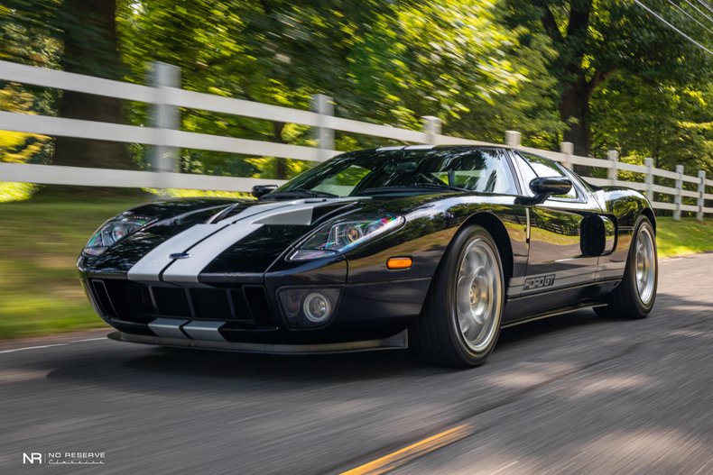 2006 Ford GT 29