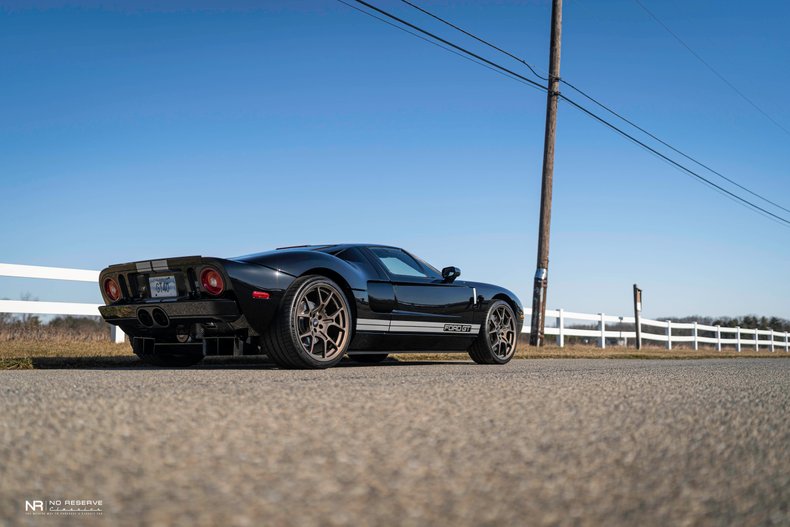 2006 Ford GT 24