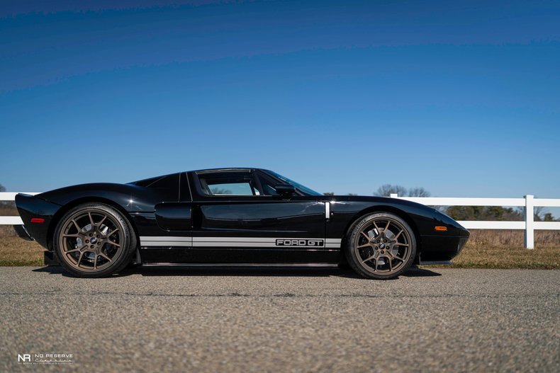 2006 Ford GT 18