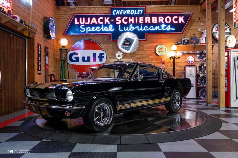 1965 Ford Mustang 72